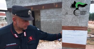 OSTUNI: CARABINIERI FORESTALI BLOCCANO LAVORI DI COSTRUZIONE NON AUTORIZZATA NEL PARCO DUNE COSTIERE DENUNCIATO IL PROPRIETARIO – SEQUESTRATO L’ IMMOBILE