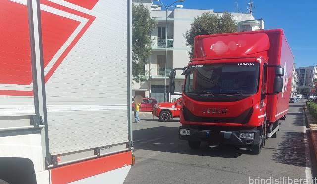 Incidente stradale a Ostuni: donna investita da un camion, soccorsa e trasportata in ospedale